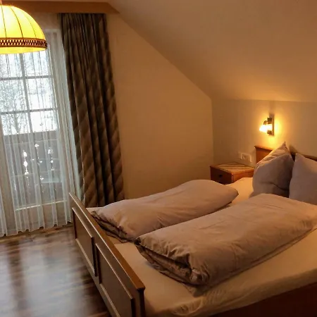 Gaestehaus Wastian Bed & Breakfast